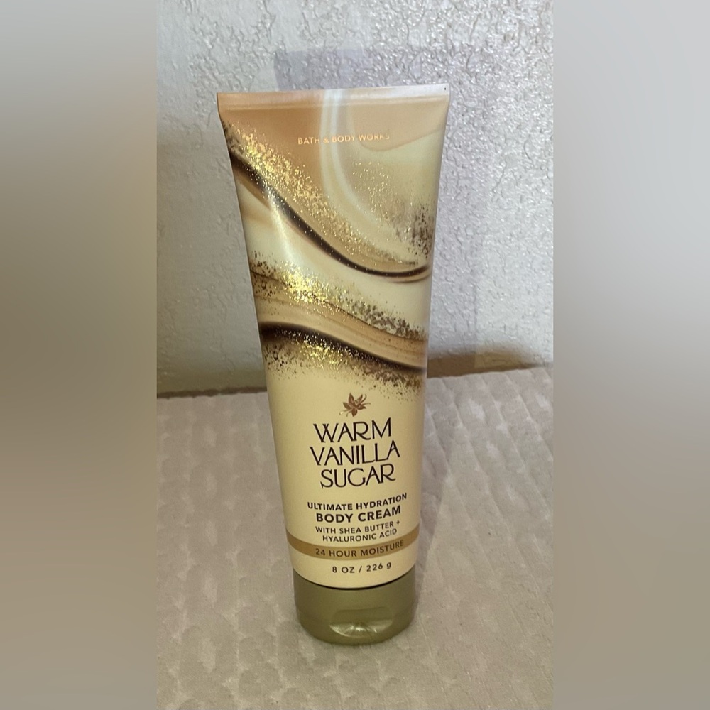 Bath & Body Works Warm Vanilla Sugar Ultimate Hydration Body Cream 8oz/226g New